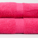 JUEGO DE TOALLA Y TOALLON LIVIANO HOT PINK - Imagen 2