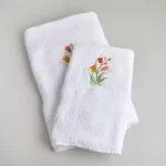 JUEGO DE TOALLA Y TOALLON BORDADO TULIPAN NARANJA