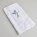 TOALLA DE ROSTRO BORDADA LAVANDA