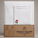 Pareo Color Blanco Bordado Flor Roja